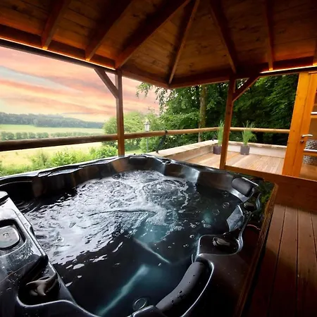 Palisander - Mit Wellnessbereich Apartment *